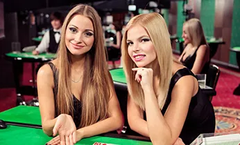 Phần câu hỏi thường gặp của pk8 casino với hình ảnh minh họa hỗ trợ khách hàng
